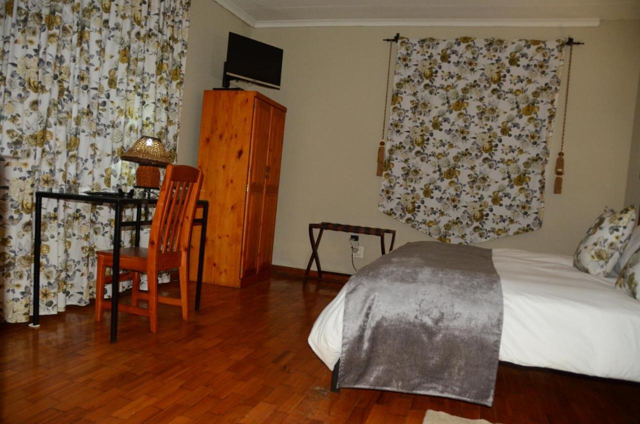 Big Tree Midrand Hotel Exterior foto