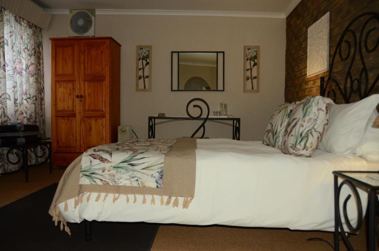 Big Tree Midrand Hotel Exterior foto